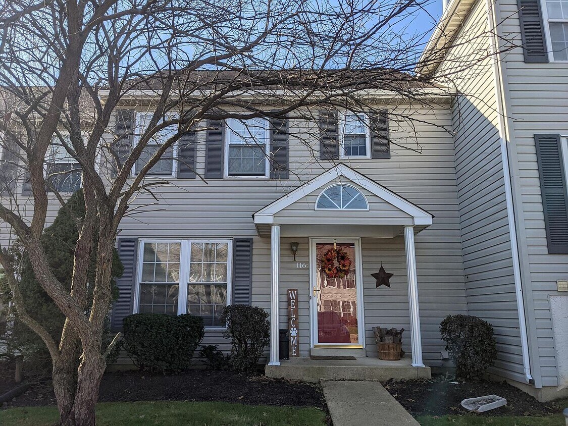 Primary Photo - 116 Village Dr