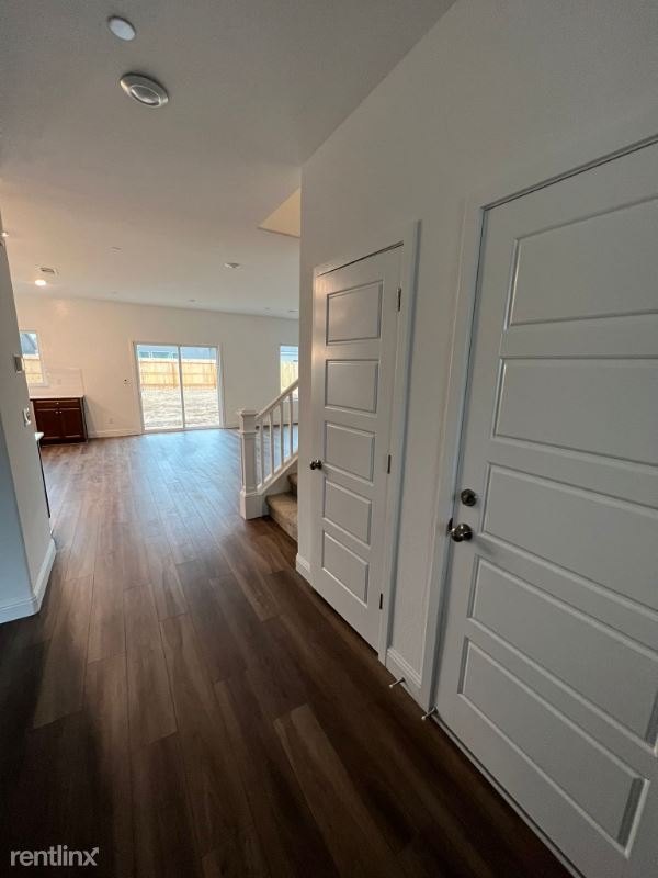 Building Photo - 5 br, 3 bath House - 735 Fir St