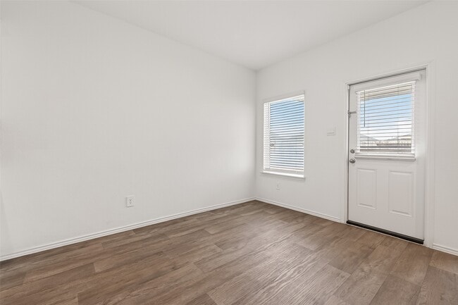 Building Photo - 7427 Audubon Russet Dr