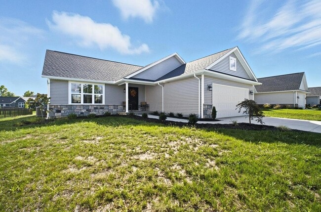 Building Photo - 557 Cannondale Ave