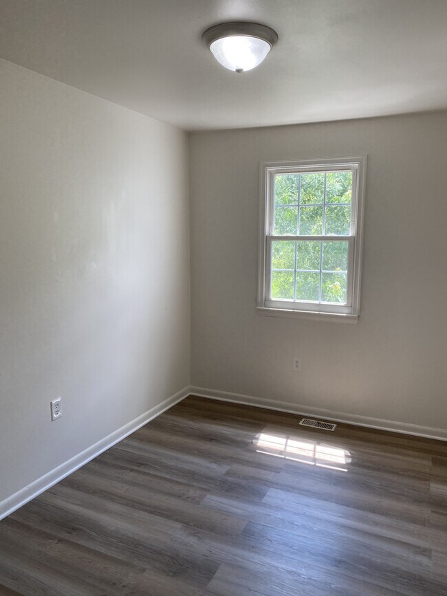 Building Photo - 8225 Dunfield Court
