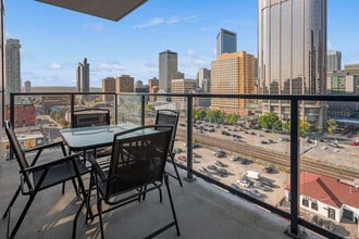 Building Photo - 1010-1016 6 St SW