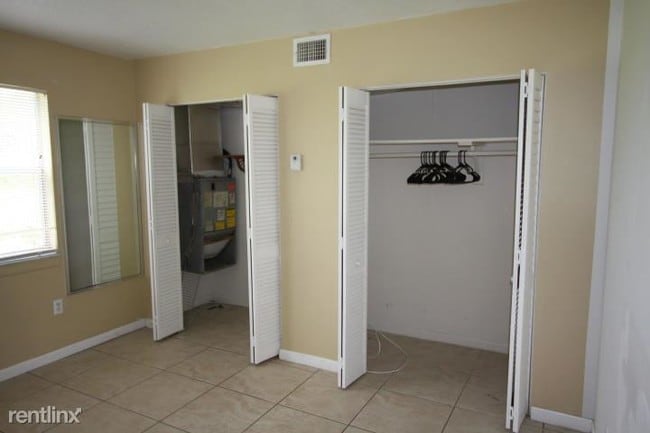 Building Photo - 1 br, 1 bath  - 1675 Florida Mango Rd