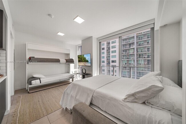 Foto del edificio - 227 NE 2nd St