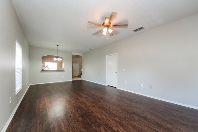 Building Photo - 1810 Meadow Pond Way