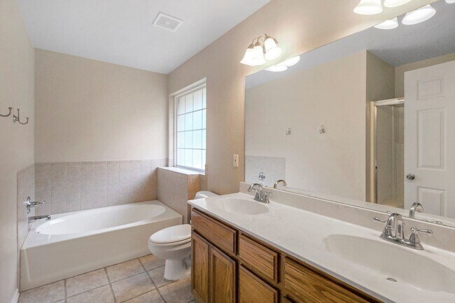 Photo - Wonderful 4 Bed 2 Bath In Deer Creek Schools House