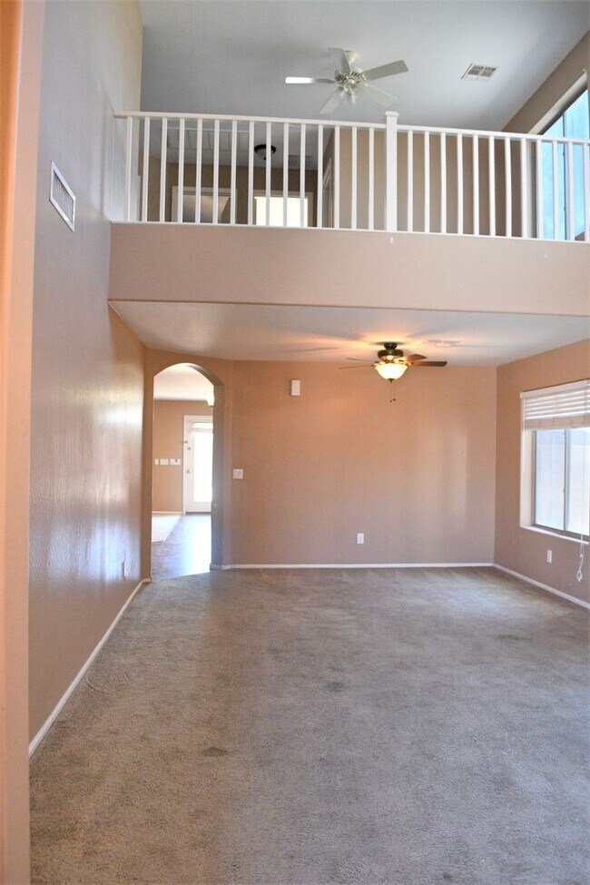 Building Photo - 1633 E Melanie St