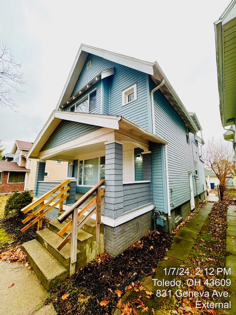 Building Photo - 831 Geneva Ave