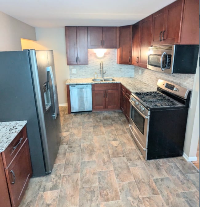 Building Photo - 2309 Glenwood Ave