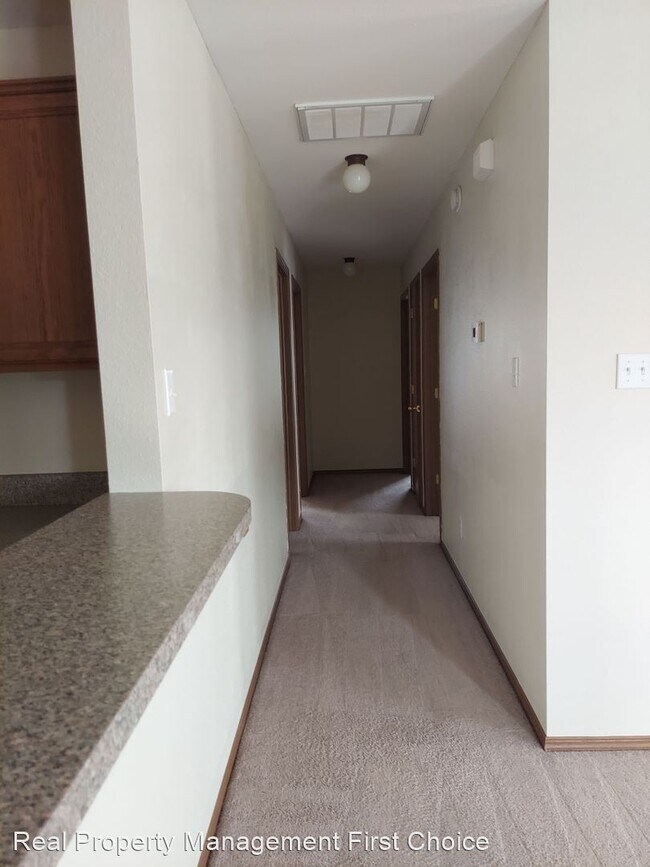 Foto del edificio - 3 br, 2 bath House - 2500 Dora Road Side A