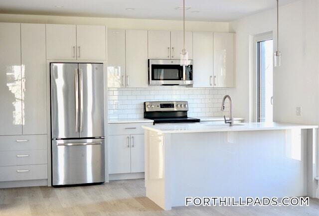 Foto principal - 2837 Washington St