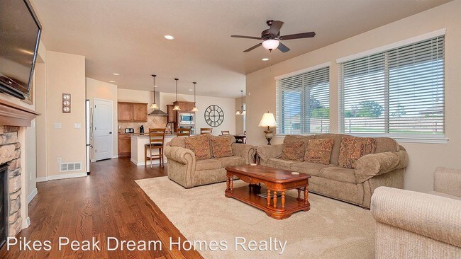 Building Photo - 4 br, 4.5 bath House - 1916 Villa Creek Drive