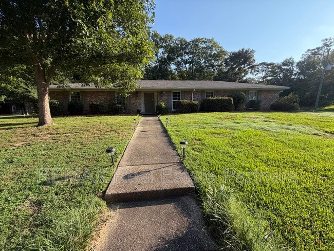 Photo - 106 Southampton Rd House