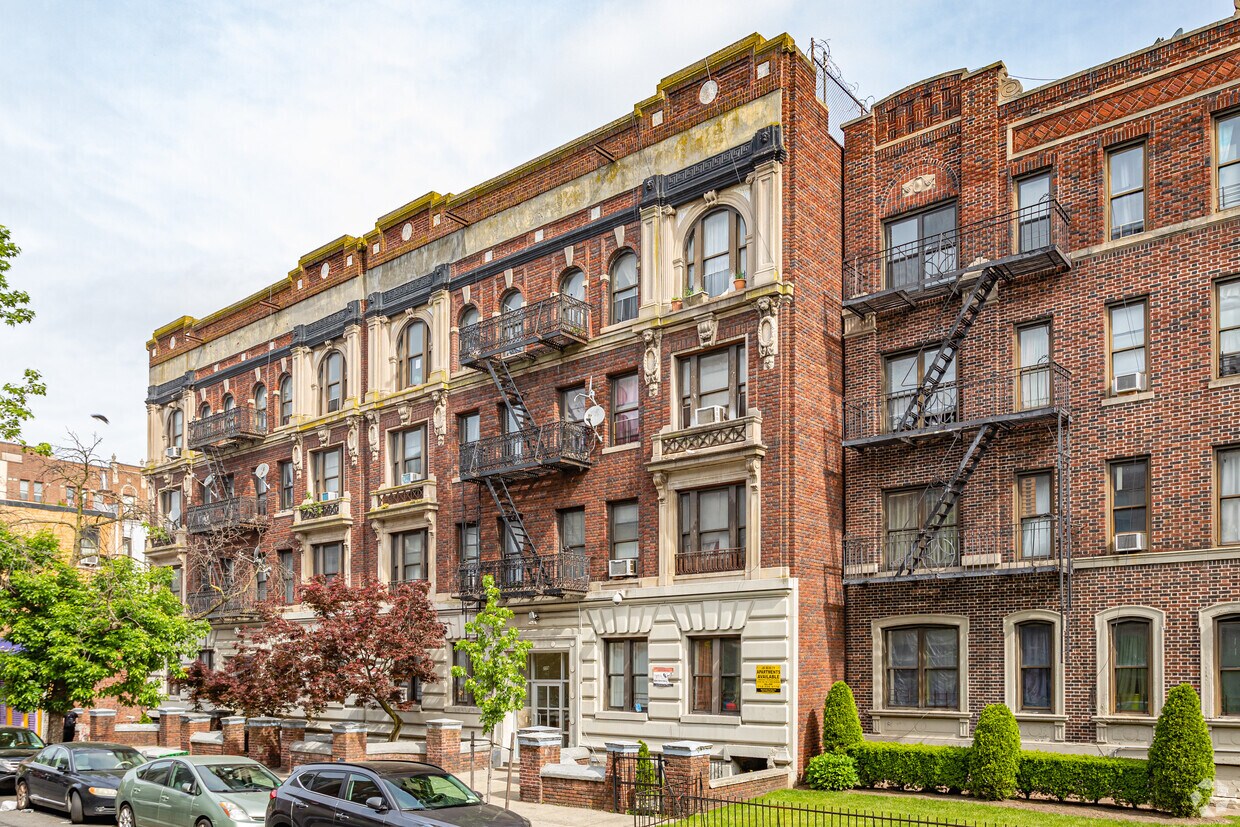 Primary Photo - 259 Parkside Ave
