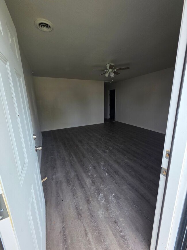 Foto del edificio - LIMITED TIME**NO APPLICATION FEE**1/2 OFF ...