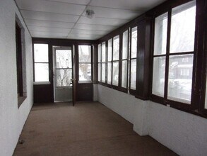 Building Photo - 1524 W 2nd St