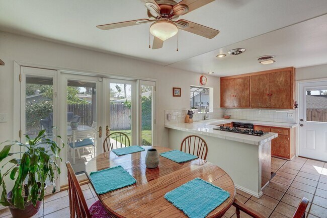 Foto del edificio - 3126 Wendell Way