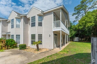 Building Photo - 17 Chatelaine Cir SE