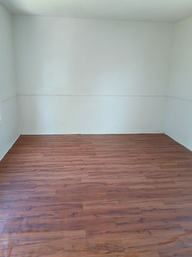 Foto del edificio - Efficiency for Rent
