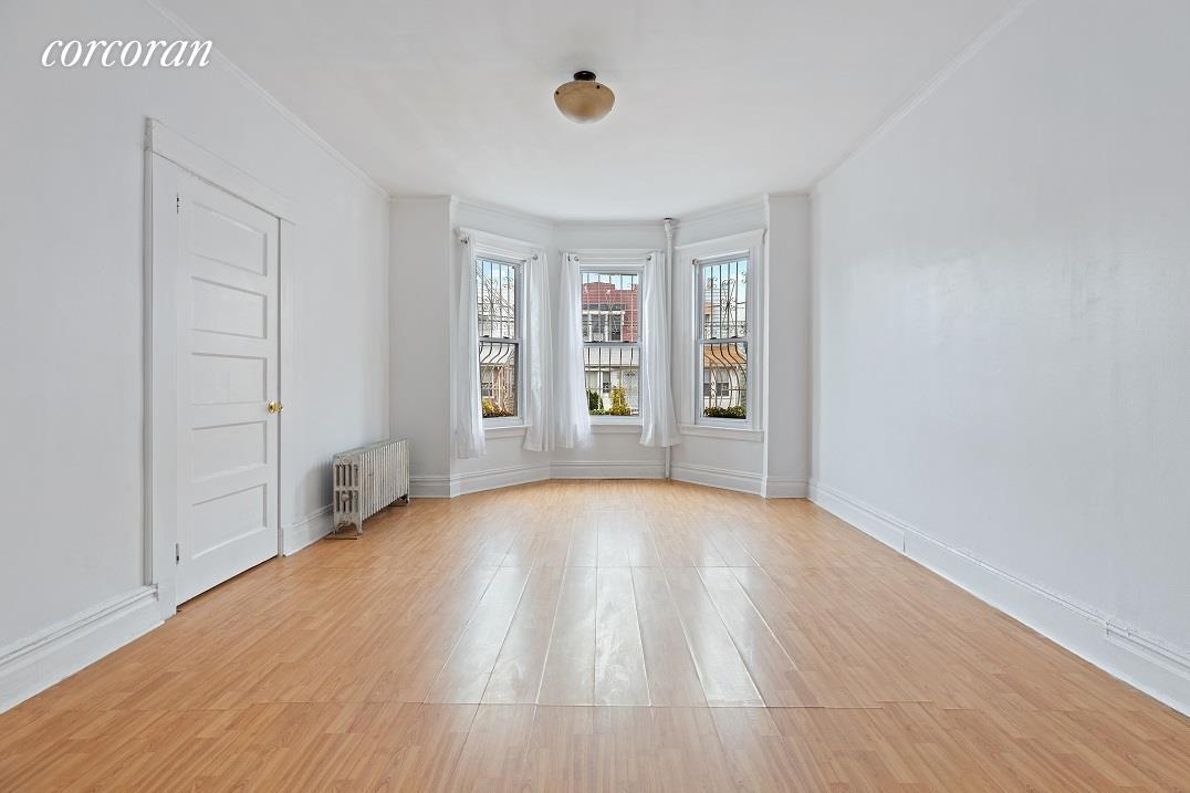 Primary Photo - 265 E 37th St