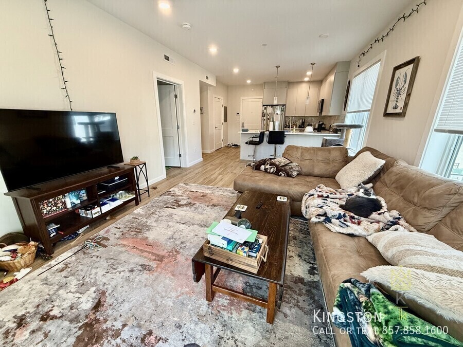 Photo - 464 Washington St.-202R