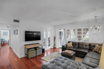 Building Photo - 1930 NE 2nd Ave