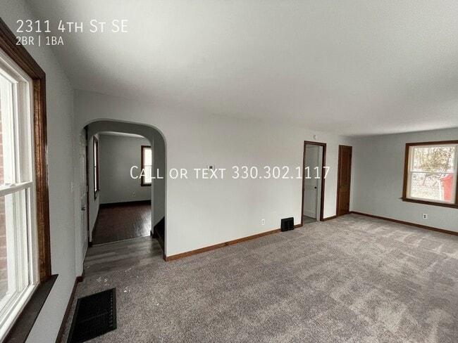 Building Photo - Two bedroom One bathroom bungalow for rent
