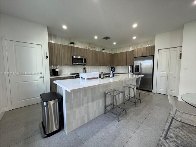 Foto del edificio - 4516 NW 83rd Path