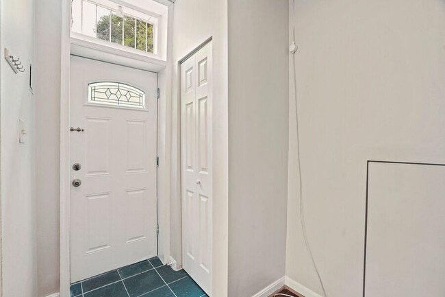 Photo - 6 14th St NE House