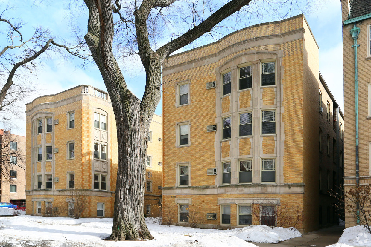Primary Photo - 822-24 Forest Ave.