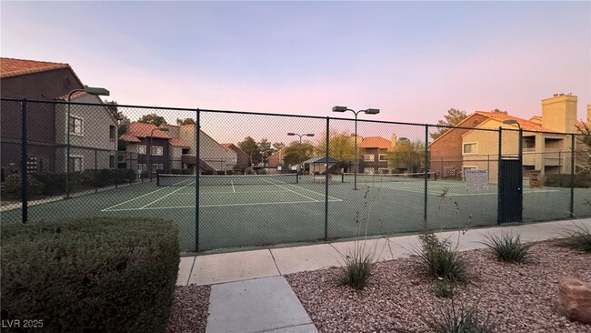 Foto del edificio - 5068 S Rainbow Blvd