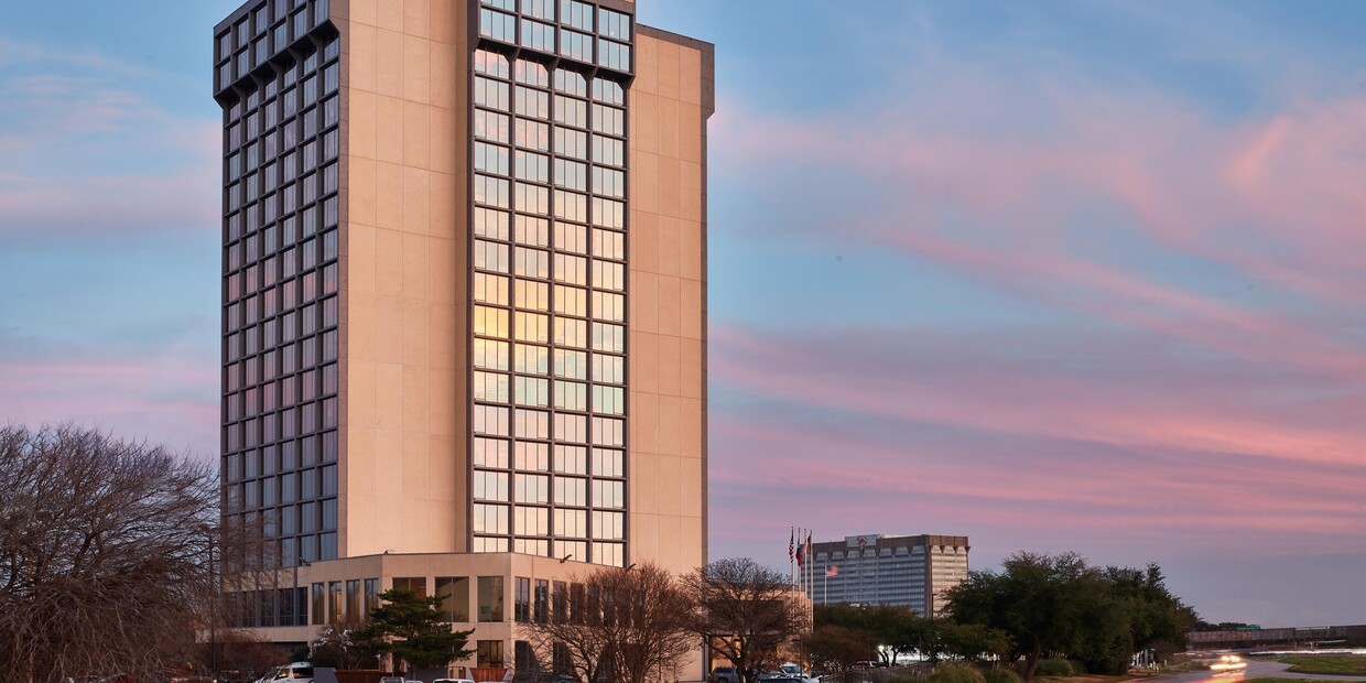 Primary Photo - Crowne Plaza Dallas-Market Center