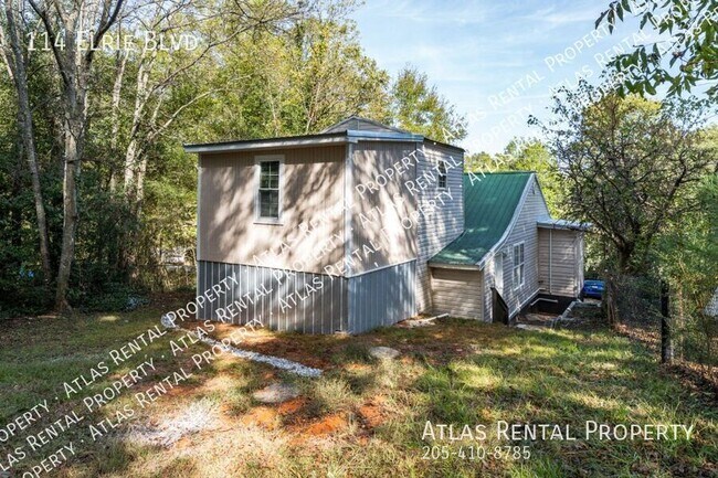 Foto del edificio - 114 Elrie Blvd