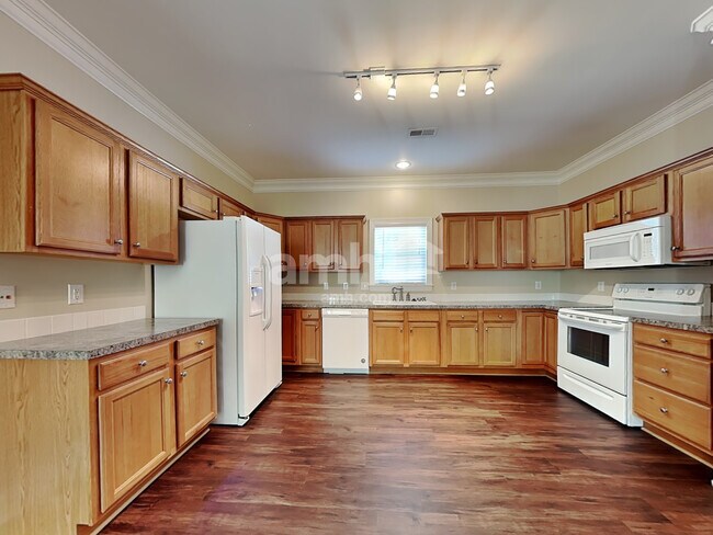 Foto del edificio - 810 Winterside Ln