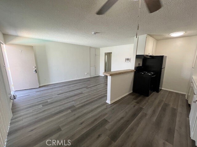 Building Photo - 686 E Cottonwood Rd