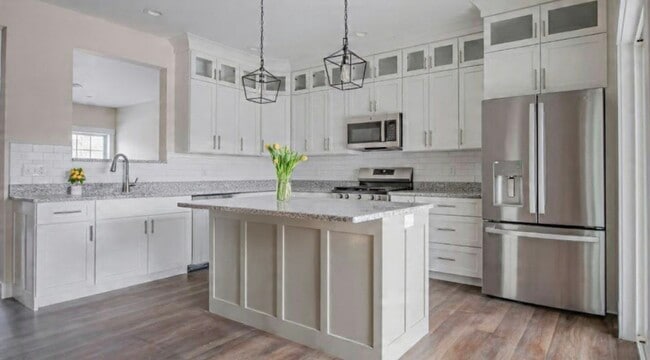 Building Photo - 33 Wisteria Ln