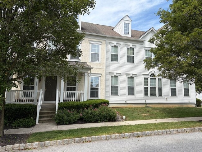 Building Photo - COMING SOON 8/8 | Spacious 3-Bedroom Townhome in Desirable Windsor Ridge