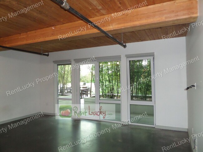 Foto del edificio - 401 9th Ave N