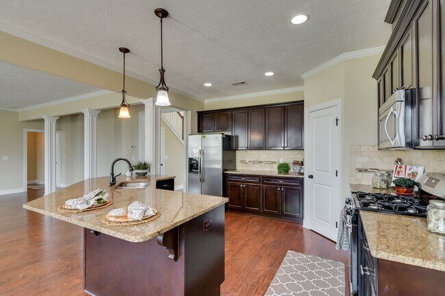 Building Photo - 5458 Everlook Cir