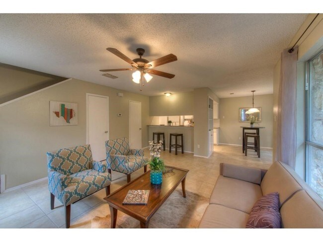 Building Photo - 9100 Mountain Ridge Dr