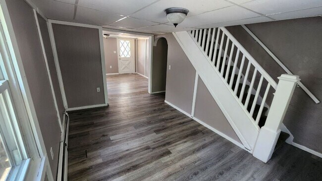 Building Photo - 3 bed 1 bath