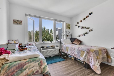 Bedroom - Montgomery Flats