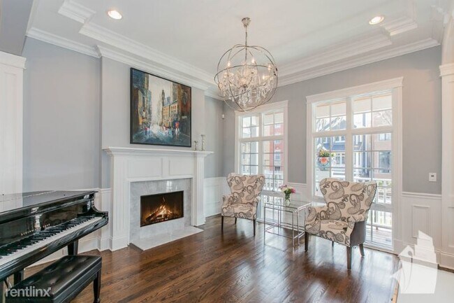 Foto del edificio - 3339 N Claremont Ave