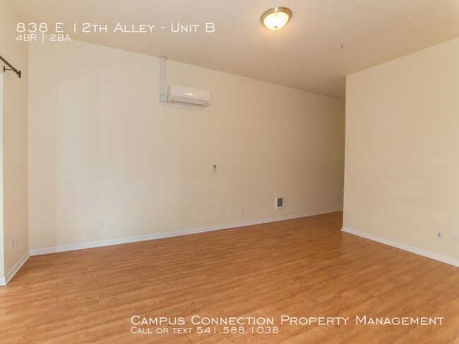 Foto del edificio - 838 E 12th Aly