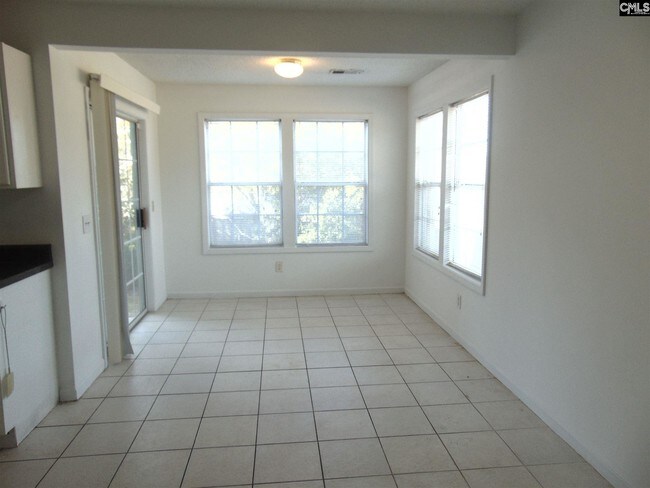 Building Photo - 21 Trentridge Ct
