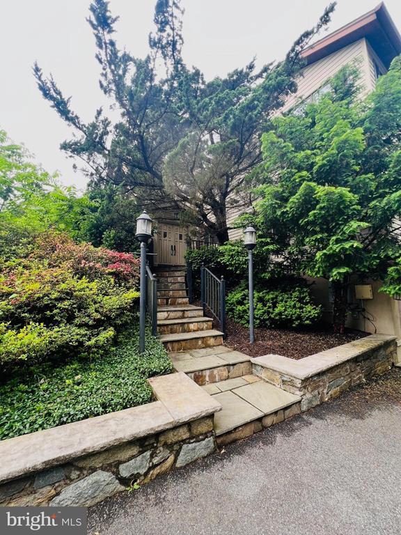 Foto del edificio - 15729 Holly Grove Rd