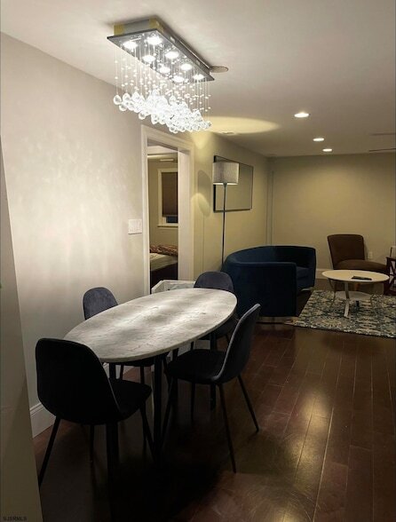 Foto del edificio - 206 N Wilson Ave