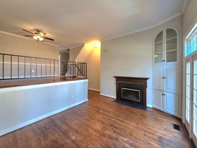 Building Photo - 117 Shooters Ct