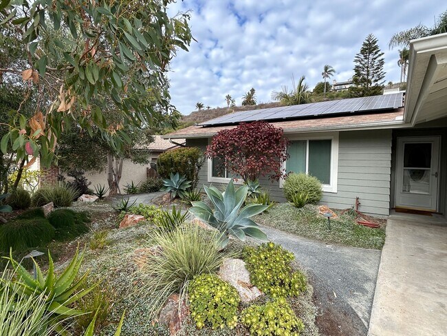 Building Photo - 3 Bedroom Home In Oceanside with Sun Room