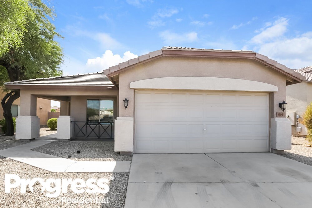 Foto principal - 501 S 112th Dr